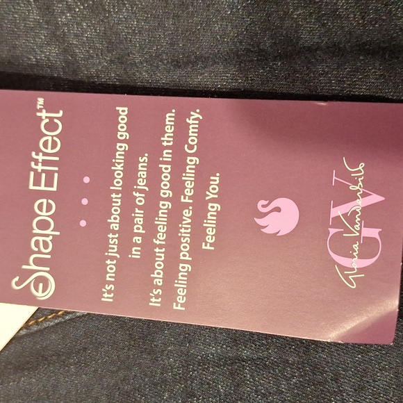 q Womens Blue Stretch Deim Capris Size 8. NWT - Picture 9 of 9